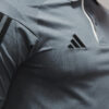 logo adidas polo gris