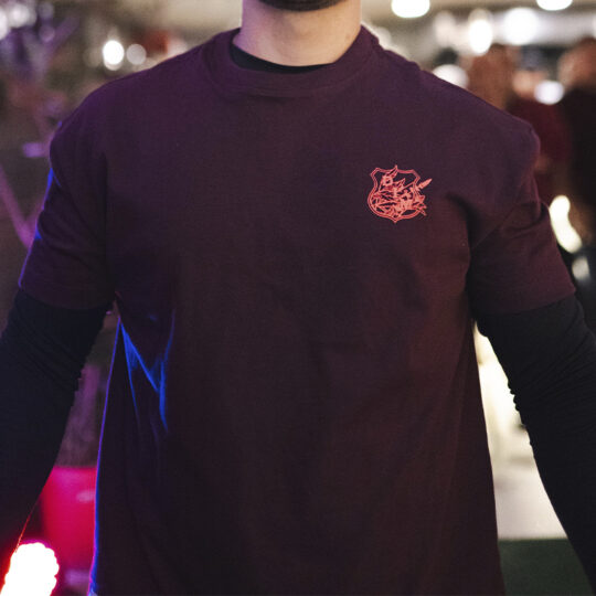 camiseta colección DIMxpilsen uva